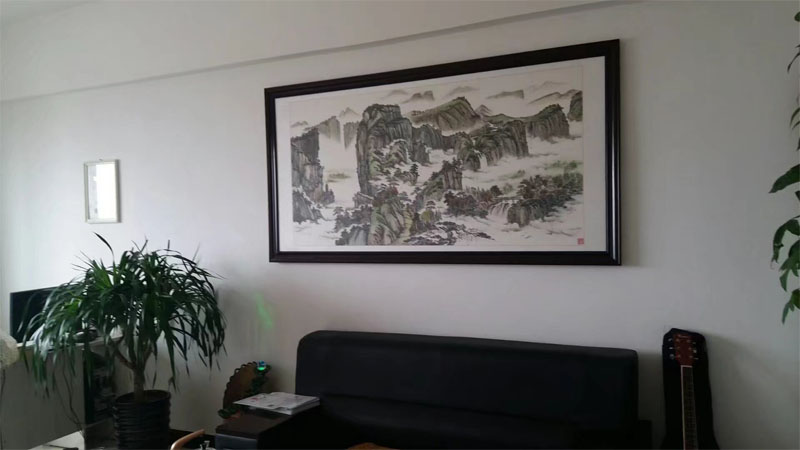 网站制作需要经过哪些步骤和流程？ 1、首先对网站进行定位分析，对网站的结构进行一个策划，包括页面排面排版、栏目和导航等。 2、注册域名并完成实名，3个工作日对网站进行ICP备案申请，只有通过了工信部的申请，获得备案号网站才能正式使用。 3、购买虚拟空间或搭建云服务器，将其网站所有程序文件和数据库存储在服务器中，只有这样才能实现互联访问和搜索引擎获取。 4、备案审核通过之后，域名解析到空间或服务器上的IP，实现域名与网站绑定，只有这样网站才能通过域名进行访问。 5、用网站模板制作网站，构建网站的具体框架，然后通过设计进一步确定网站的整体风格，再用前端和后端的程序技术满足网站 的各种效果与数据相通。 6、进一步完善网站产品以及文字内容，内容是网站的核心，所以事先要综合考虑产品的特征，从而设计出更适合产品的结构和布 局，给用户带来体验和搜索时更大的方便。.jpg